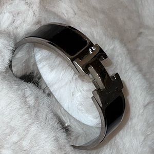 HERMÈS Silver Enamel Clic Clac H Bracelet